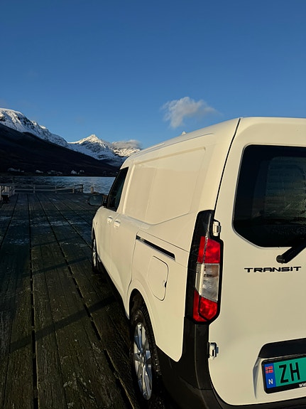 Ford Transit Courier 7 of 23