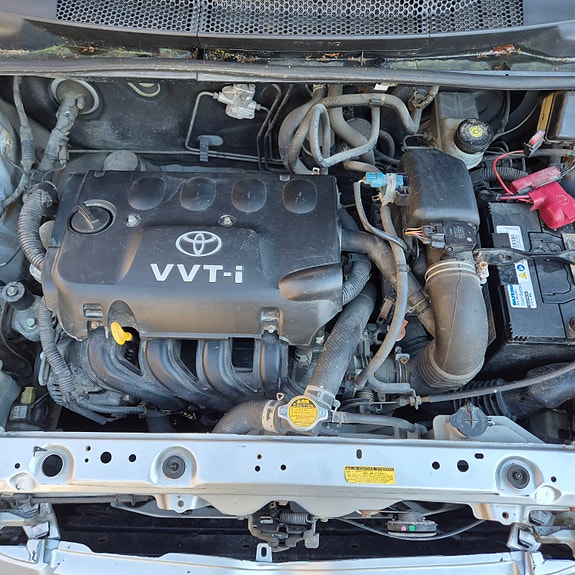 Toyota Yaris 17 of 18