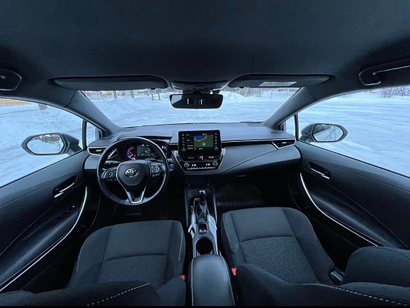 Toyota Corolla 12 of 18