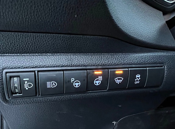 Toyota Corolla 9 of 18