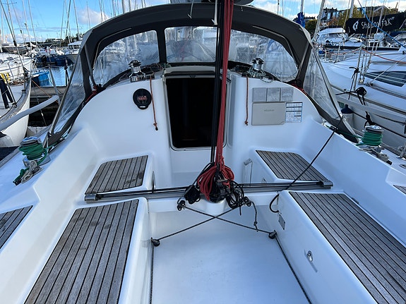 Beneteau First 31.7 med ny motor fra 2022 selges 15 of 30
