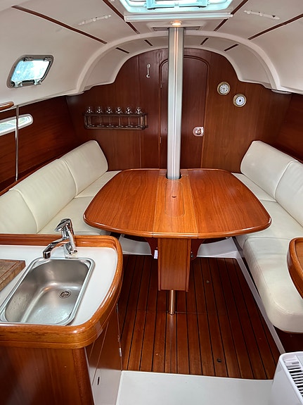 Beneteau First 31.7 med ny motor fra 2022 selges 21 of 30