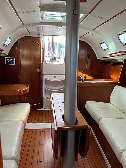 Beneteau First 31.7 med ny motor fra 2022 selges 23 of 30