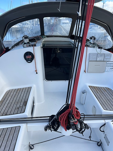 Beneteau First 31.7 med ny motor fra 2022 selges 16 of 30