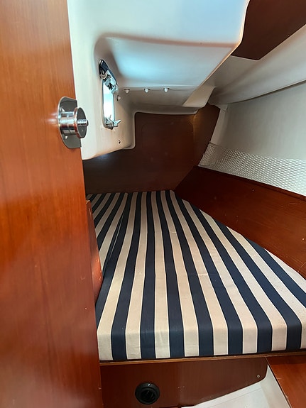Beneteau First 31.7 med ny motor fra 2022 selges 24 of 30