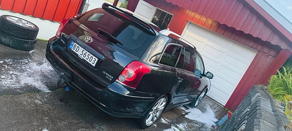Toyota Avensis 9 of 14
