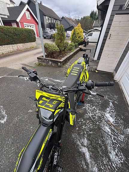 Husqvarna 701 Supermoto 7 of 23