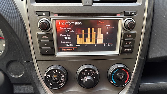 Toyota Verso-S 23 of 28