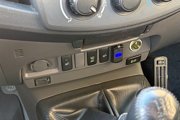 Toyota HiLux 30 of 30