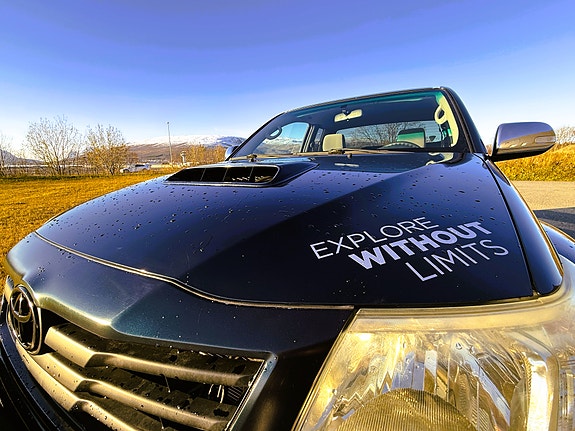 Toyota HiLux 9 of 30