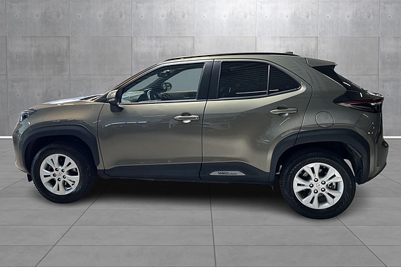 Toyota Yaris Cross 2 of 19