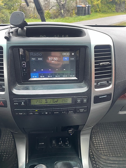 Toyota Land Cruiser 16 of 30