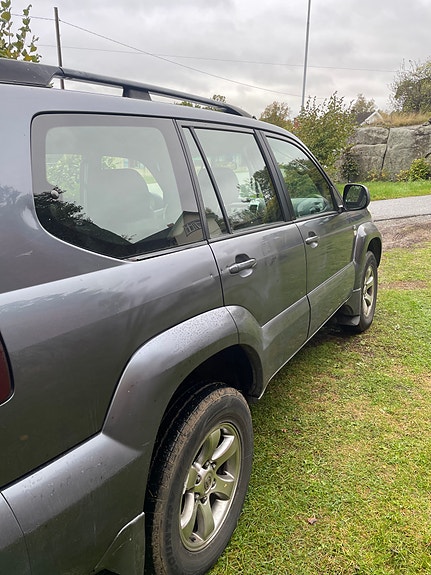 Toyota Land Cruiser 5 of 30