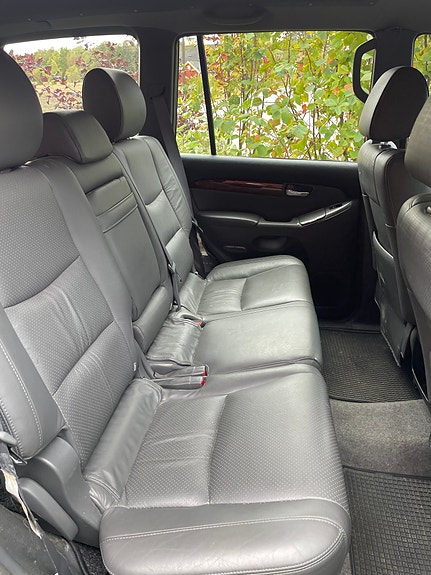Toyota Land Cruiser 12 of 30