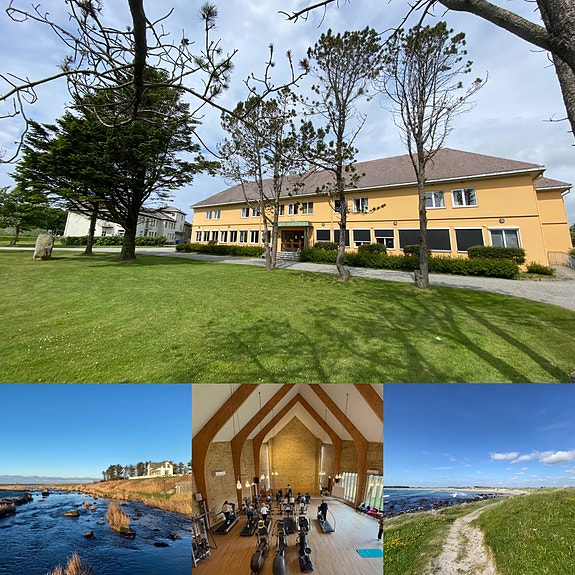 På Nærland i Hå kommune møter det åpne jærlandskapet havet. Her ligger klinikken i rolige omgivelser, med frodige åkre og vakre strender like ved