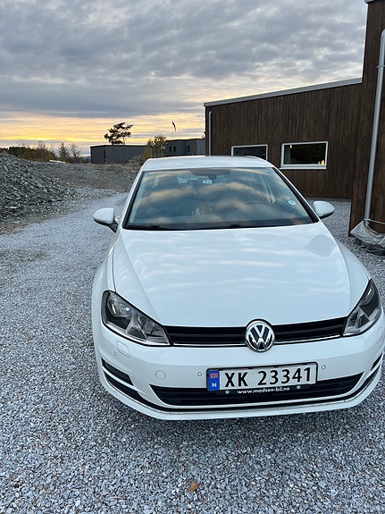Volkswagen Golf VII 10 of 11