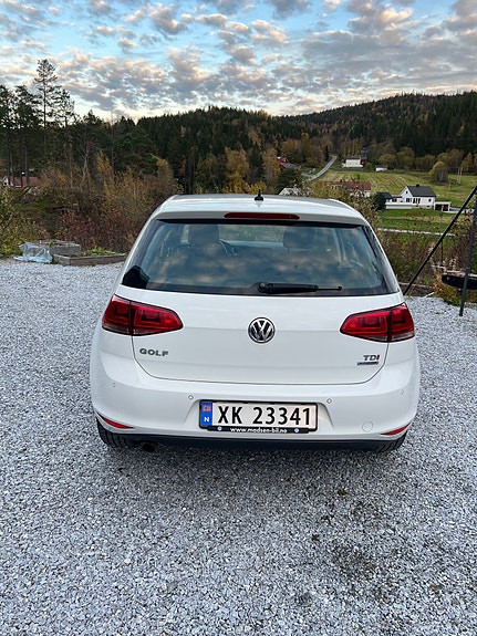 Volkswagen Golf VII 8 of 11