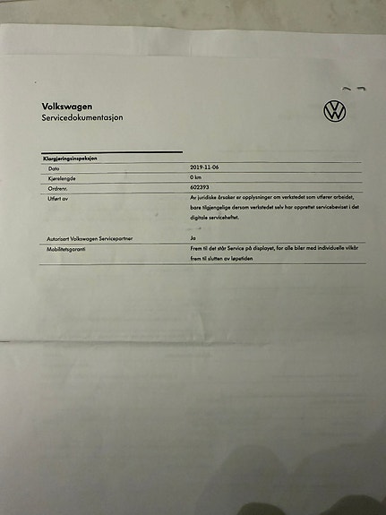 Volkswagen e-Golf VII 21 of 26