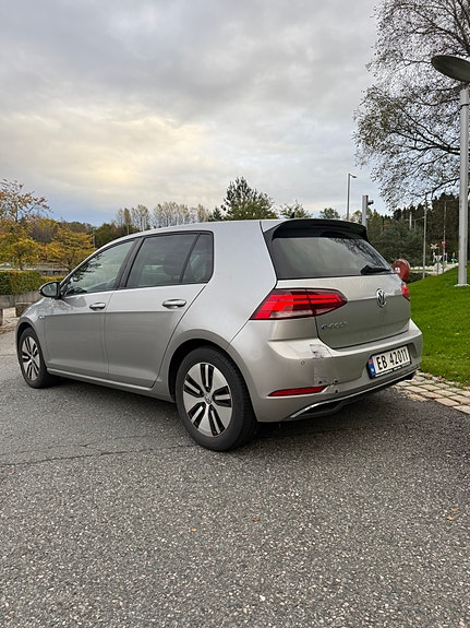 Volkswagen e-Golf VII 8 of 26