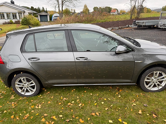 Volkswagen e-Golf VII 6 of 22