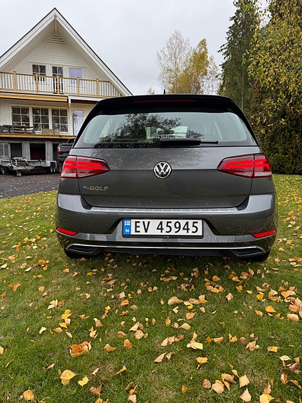 Volkswagen e-Golf VII 7 of 22