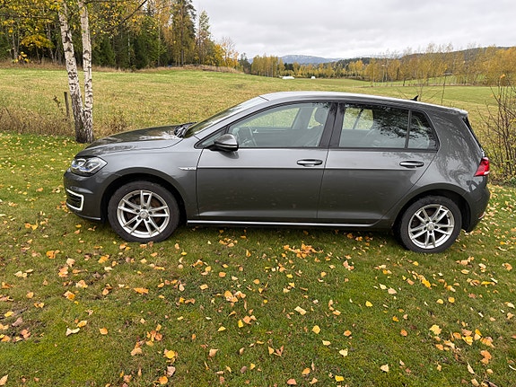 Volkswagen e-Golf VII 5 of 22