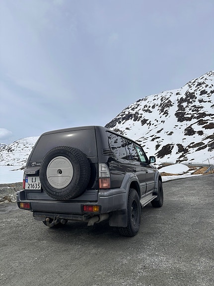 Toyota Land Cruiser 5 of 15