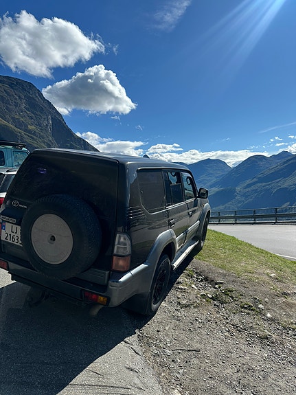 Toyota Land Cruiser 6 of 15