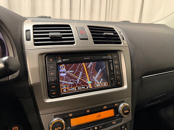 Toyota Avensis 28 of 30