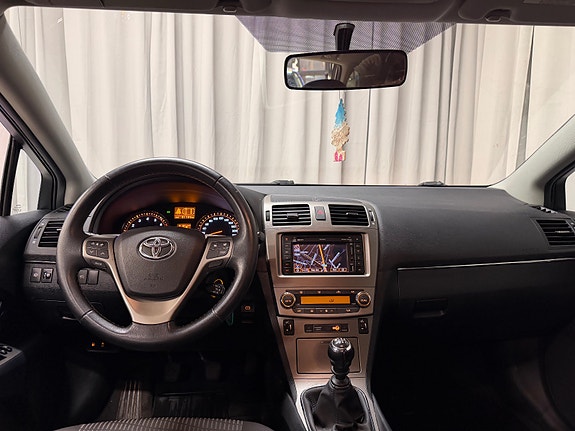 Toyota Avensis 20 of 30
