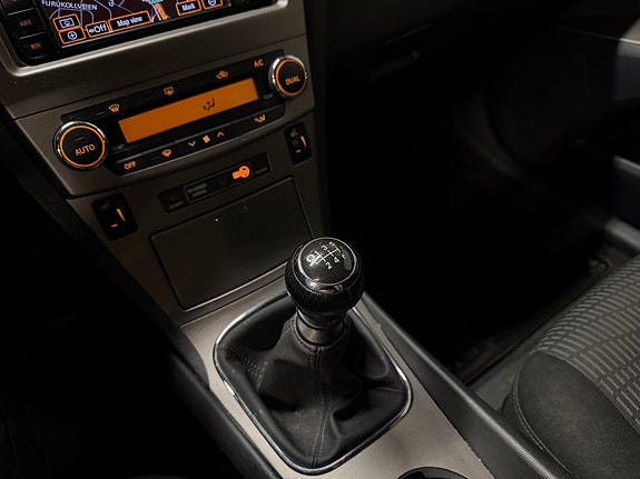 Toyota Avensis 30 of 30