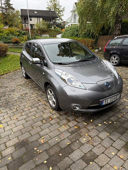 Nissan Leaf 4 of 4