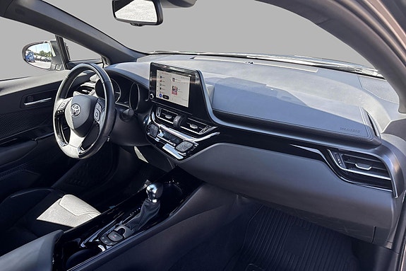 Toyota C-HR 15 of 23