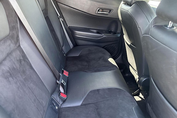 Toyota C-HR 17 of 23