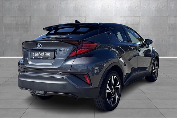 Toyota C-HR 5 of 23