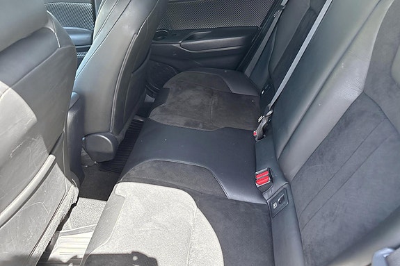 Toyota C-HR 16 of 23