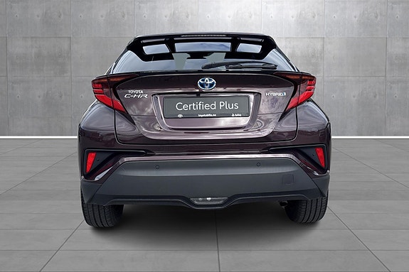 Toyota C-HR 4 of 22