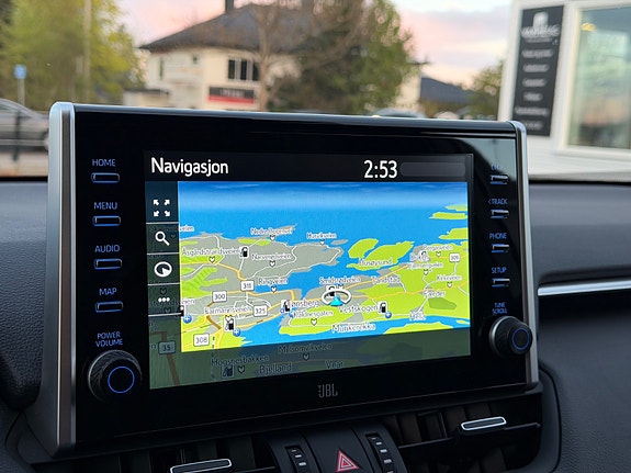 Toyota RAV4 Plug-in Hybrid 27 of 30