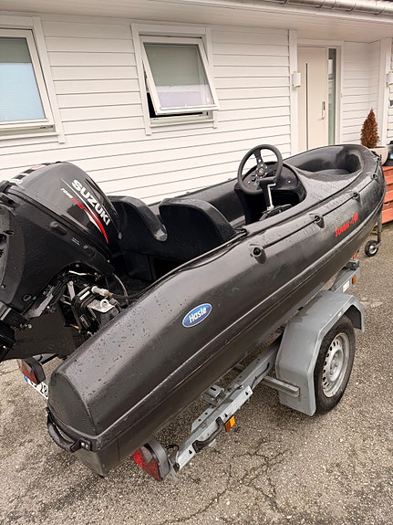 Hasle summerfun, El-Start, Suzuki 20hk og Respo båthenger. 7 of 10