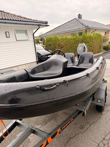 Hasle summerfun, El-Start, Suzuki 20hk og Respo båthenger. 2 of 10