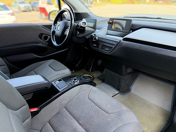 BMW i3 6 of 26