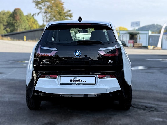BMW i3 3 of 26