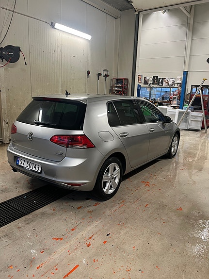 Volkswagen Golf VII 3 of 18