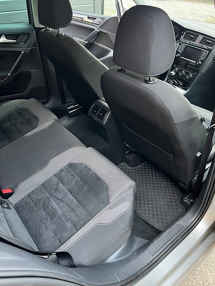 Volkswagen Golf VII 15 of 18