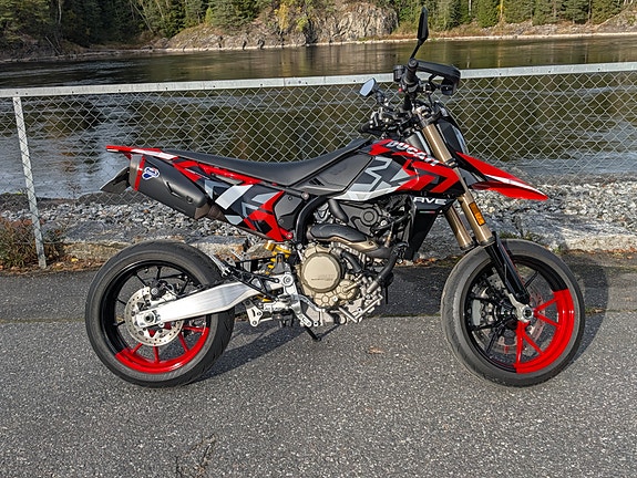 Ducati Hypermotard 698 Mono RVE 19 of 23