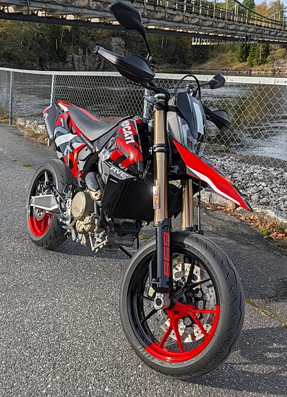 Ducati Hypermotard 698 Mono RVE 16 of 23