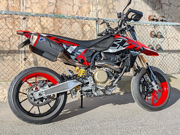 Ducati Hypermotard 698 Mono RVE 3 of 23
