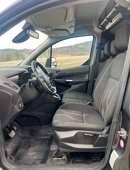 Ford Transit Connect 8 of 16