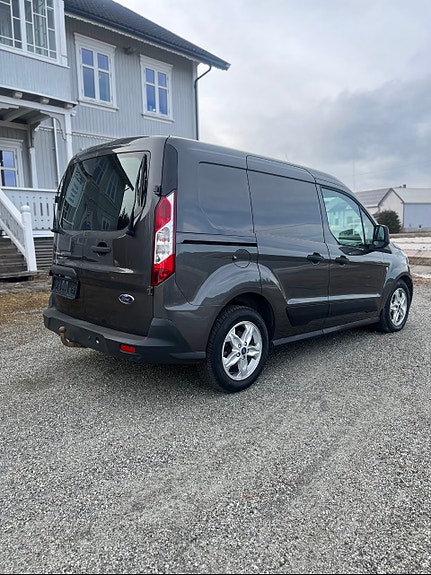 Ford Transit Connect 5 of 16