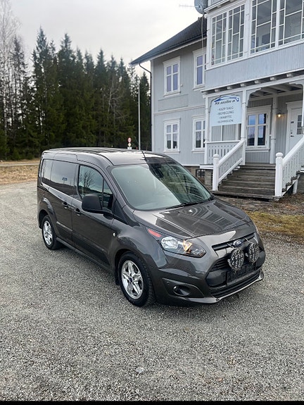 Ford Transit Connect 4 of 16